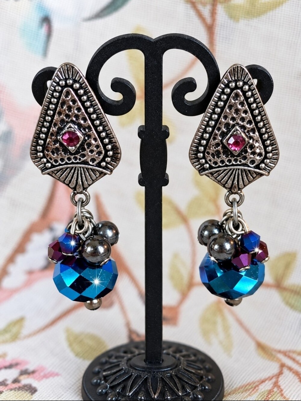 Blue Aurora Borealis Oil Slick Purple Glass Bronze Tone Vintage Clip Earrings